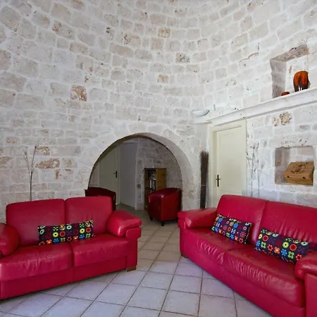 Trullo Negli Alberi فيلة